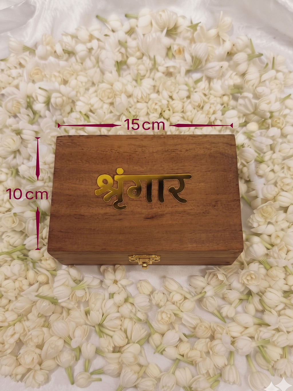 Shoot of Little Carrot Jewllery Box