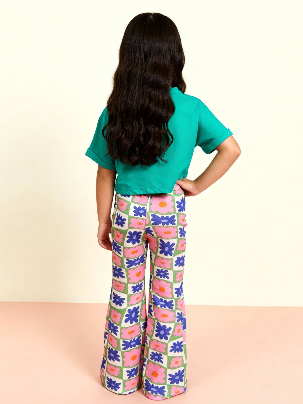 Daisy Themed Retro Casual Set