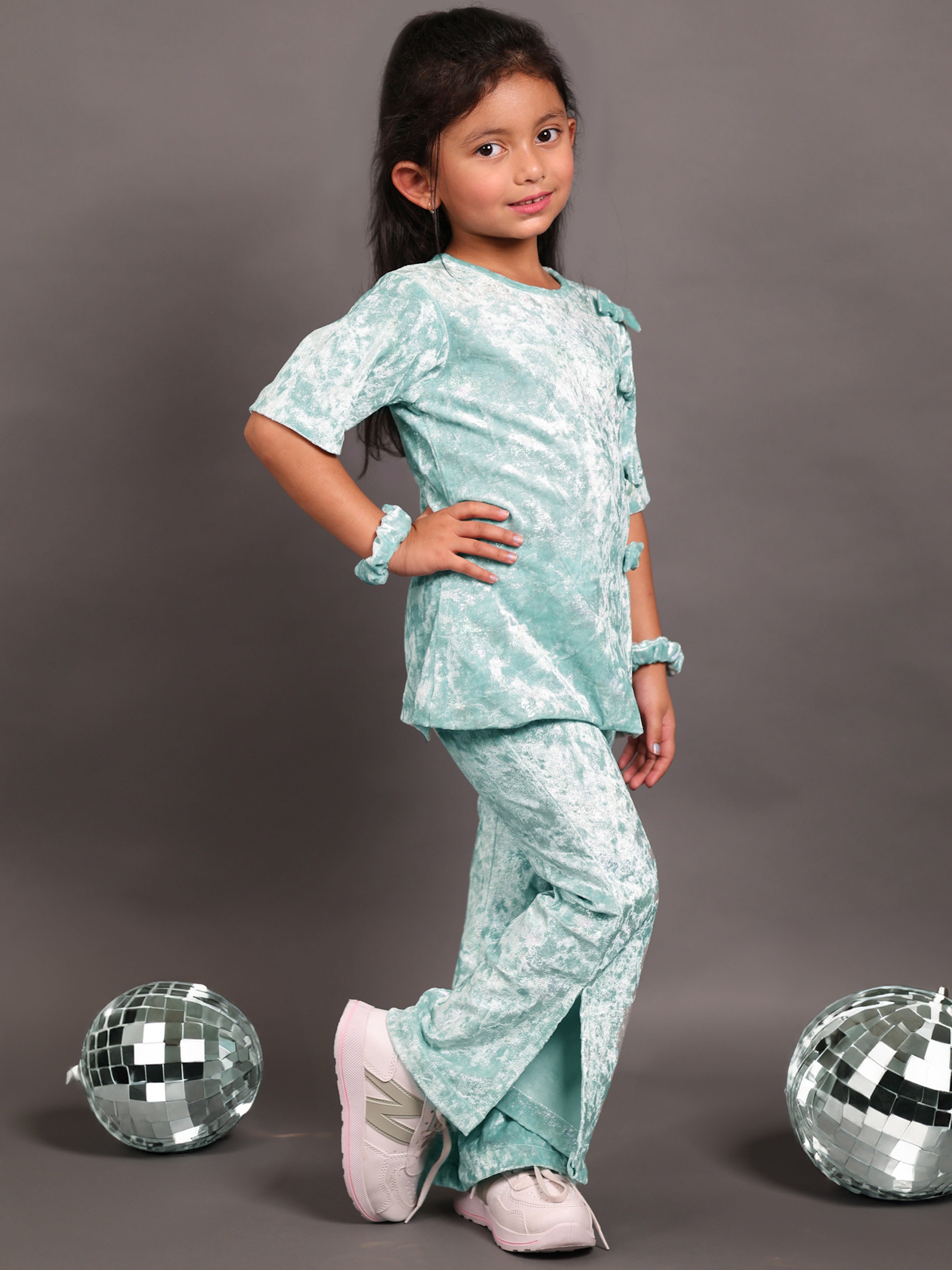 Little Carrot Girls Textured Velvet Clothing Set With Bow Accents Matching Scrunchie, , premium kids' wear for girls, size 6-7-years.